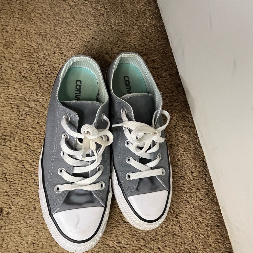 Converse size 6
